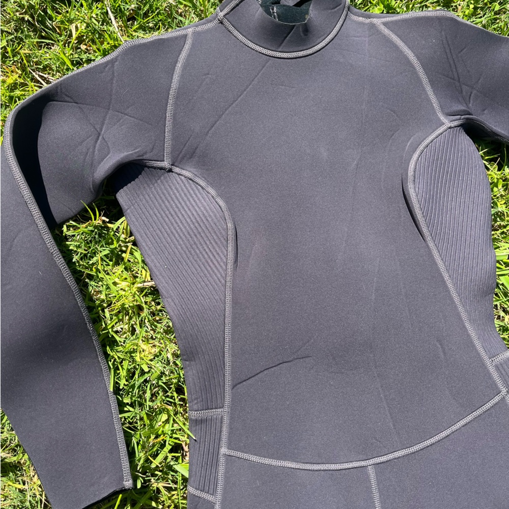 Prana Wetsuit - Picture 2 of 6